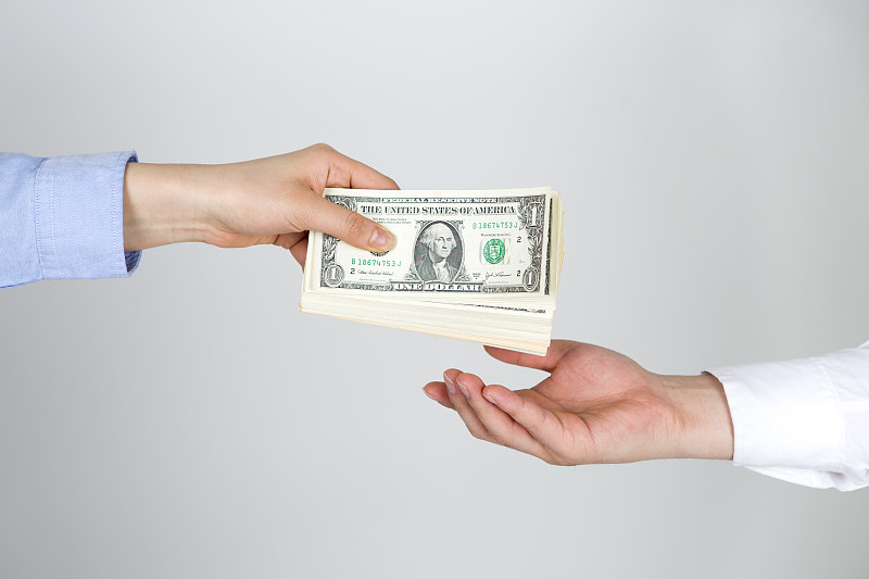 外貿(mào)租賃公司訴青島分公司等企業(yè)借貸案